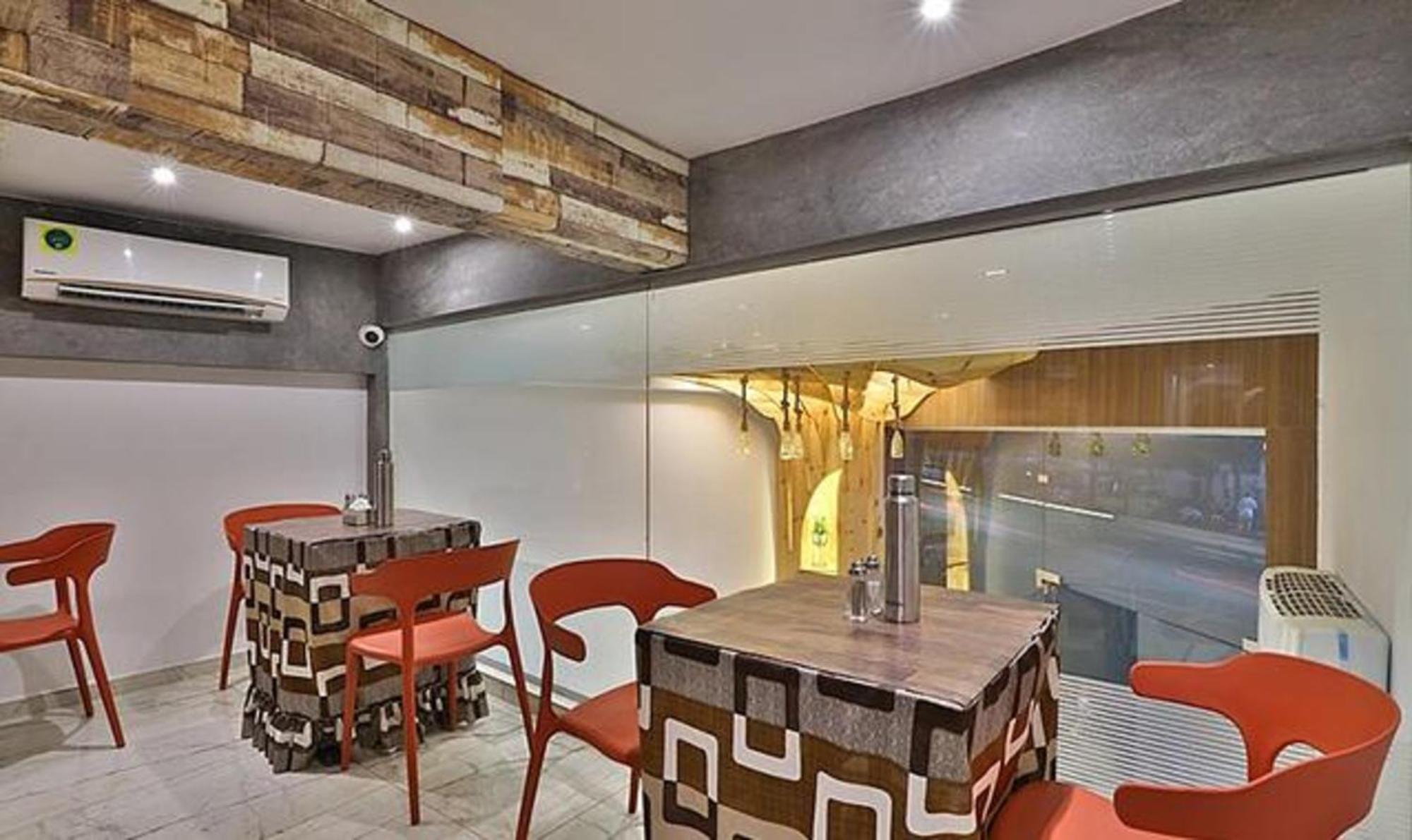 Fabhotel Prime Legend Surat Exterior photo